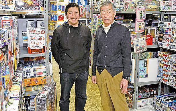 松下明弘さん（左）と徹行さん