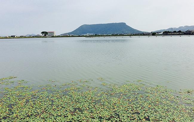 久米池と屋島