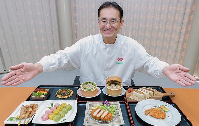 トンカツ、シュウマイ、お好み焼きなど四国日清食品が取り扱う様々な冷凍食品=三豊市詫間町