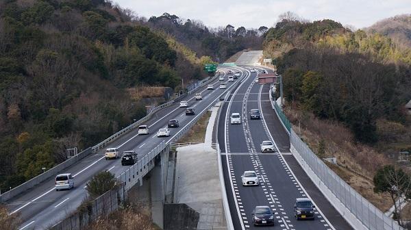 高松自動車道の津田トンネル付近（提供：NEXCO西日本四国支社）