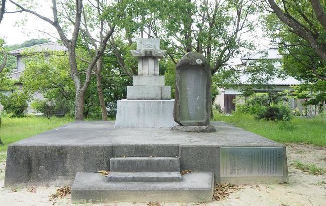 観音寺市室本町にある二人の殉職警官を祀る内浜霊神社