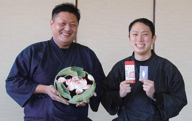 （左から）戸田さん、岩佐さん。親しい人には「弁慶と義経」になぞらえられることも