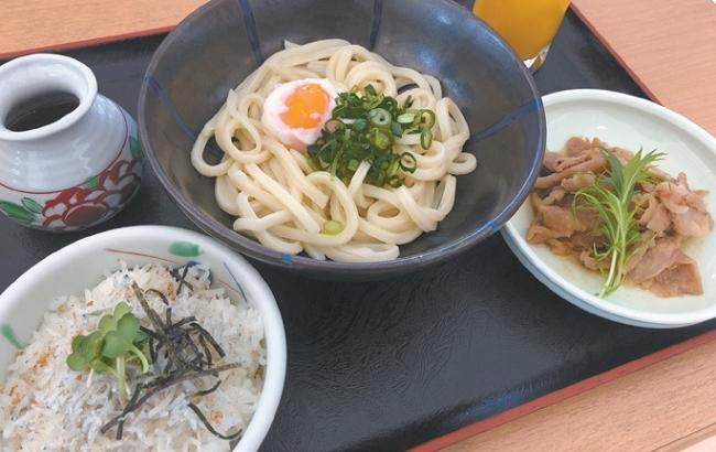 「オリーブ豚の温玉ぶっかけうどんセット」