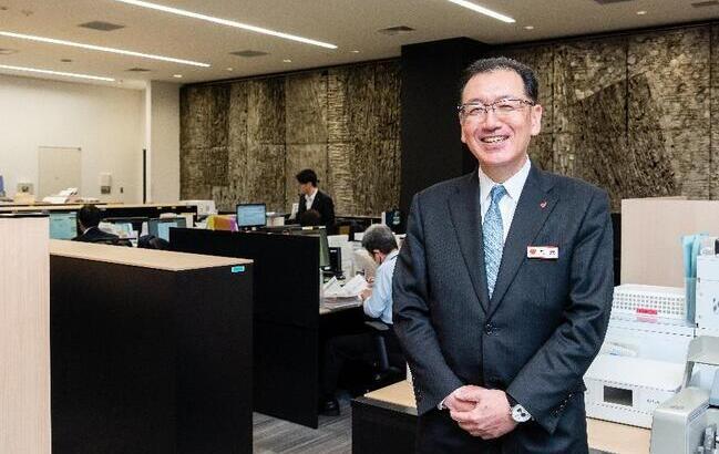 高松市亀井町の香川銀行本店