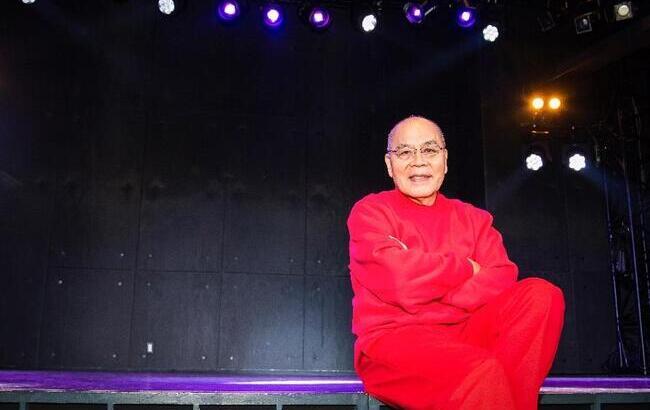 高松フェストハレのステージで＝高松市常磐町