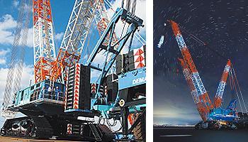 世界に30台、国内に2台しかないドイツ製1600トン吊りクローラクレーンCC8800-1。右は全景