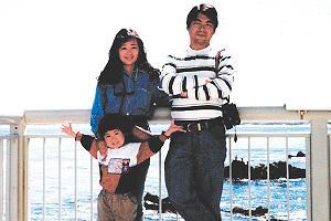 約30年前のアメリカ留学時に家族と