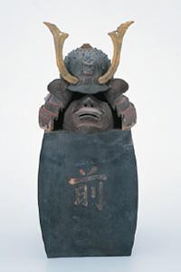 <写真2>備前焼甲冑香炉 江戸時代 高松松平家歴史資料 (香川県立ミュージアム保管)