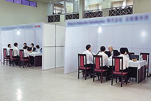 5月に開催した雇用支援ツアー時の 面接の様子=ベトナム・ハノイ