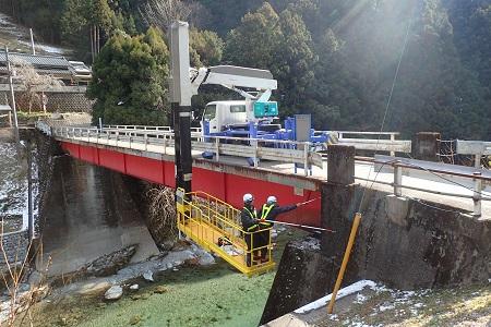 建設コンサルタントとしては、橋梁や道路、港湾などを点検する