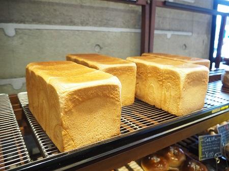 香川県産小麦「さぬきの夢」と坂出市産の塩を使った食パン「さぬき」