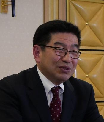 有限会社原田商事 代表取締役社長 原田秀一さん 1983年早稲田大学卒業。 住商リース株式会社を経て有限会社原田商事入社。 98年代表取締役社長就任。 2019年M&Aに着手し20年事業譲渡完了。