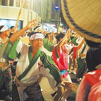 香川へ戻った後、 銀行連で阿波おどりに参加した （17年8月）