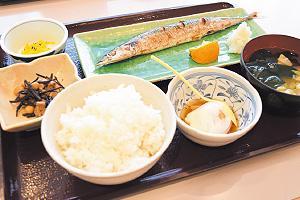 サンマ塩焼き