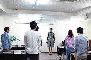 ビジネスマナーの講座も実施