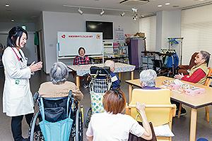 誕生日会の様子＝グランクール屋島