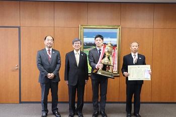 香川支社が警備品質全国１位になった時の本社での表彰式（2018年）