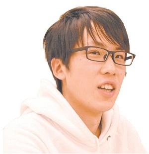 香川大学教育学部1年　藤澤暉（ひかる）さん 学祭運営サークルと起業部に所属。 大学の食堂に「ウーバーイーツ」のような 配達システムを導入するべく奔走中。