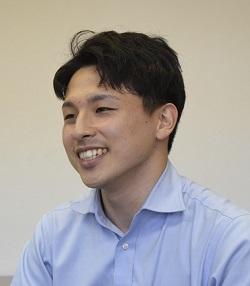 本店営業部　渉外担当 赤尾 祐輔さん（高松西高校出身）