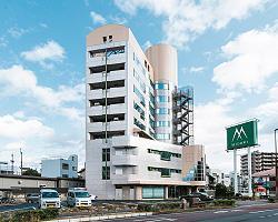 みどり合同税理士法人グループ各社が入るビル。 昨年10月に移転した=高松市栗林町