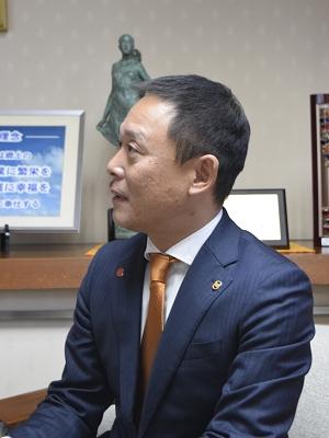 日進堂グループ 社長 喜久山 知哉さん