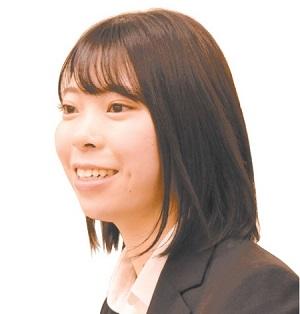 高松大学経営学部経営学科3年　岡部真由さん カナダでのホームステイを経験。 新型コロナが終息したら、また海外留学したい。 公務員志望。